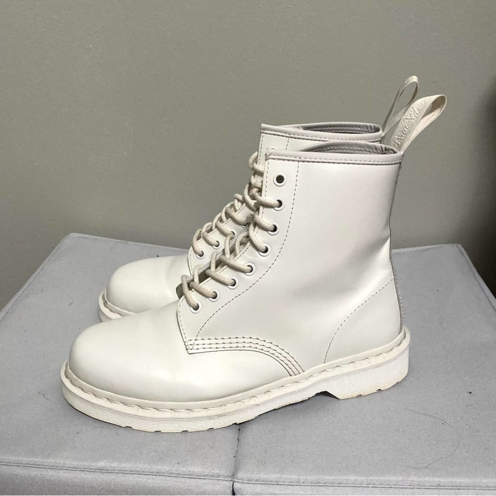 Dr. Martens White Ankle Boots Timeless Style - Picture 4 of 10
